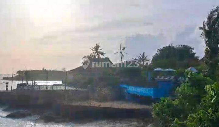 BEACHFRONT land on Jln Raya Lembongan  2