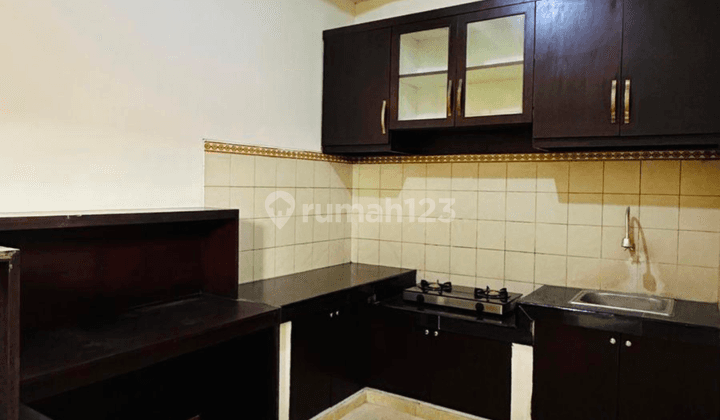 Rumah Furnished di Jln Marlboro barat, Denpasar Barat 2