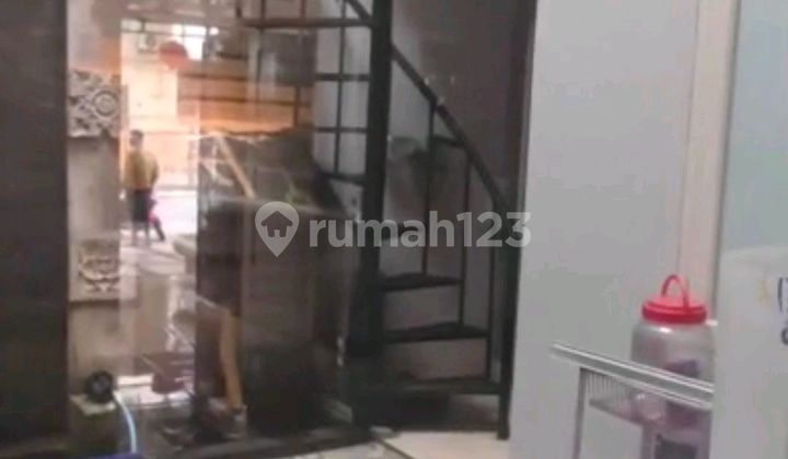 Disewakan Rumah City Resort 6X18m²2 Lantaikmr Tdr 3 Kmr Mandi 1+3Listrik 3.500Air Pamac 3 , Kitchen Sethadap Timur Lauthrg Sewa: 85Jt /Thn Deposit 10Jt Disewakan Rumah City Resort 6X18m²2 Lantaikmr Tdr 3 Kmr Mandi 1+3Listrik 3.500Air Pamac 3 , Kitchen Sethadap Timur Lauthrg Sewa: 85Jt /Thn Deposit 10Jt