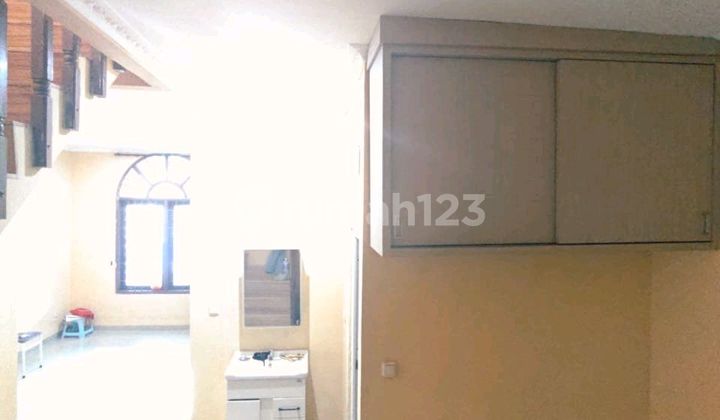 For Rent: House in Duta Garden, Plot 78 (6x13), 2-Story Building, 2 Bedrooms, Water Pump & Land, Electricity 3500, SHM (Certified Land Title), Facing East, Rent Rp 37.5 Million Per Month. 2