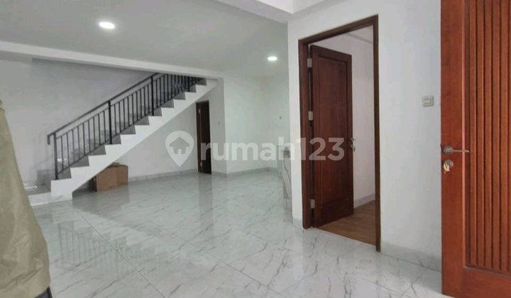 Dijual Rumahtaman Palemuk 6x12,53 Lantaikt 4km 3hadap Barat Dayashmlistrik 2200.harga 2,450m Nego 2