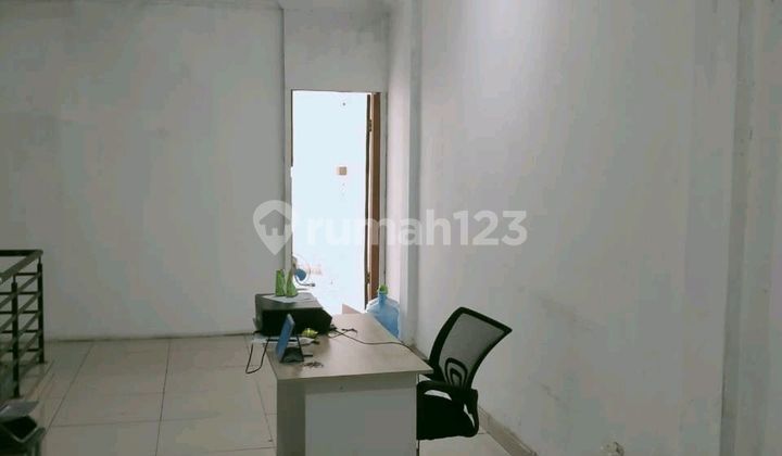 For Rent: Permata Palemuk Shop House 4X122.5, 2 Bathrooms, East-Facing. Price 70 Million, Minimum 2 Years. 1