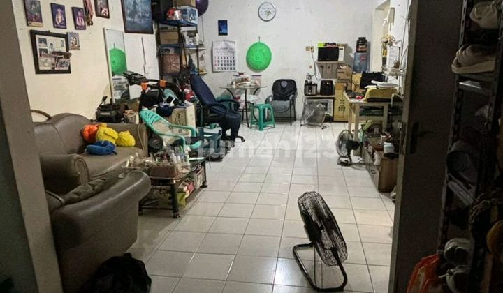 Dijual Rumah di Taman Pelem LT 119 Meter ( Hook )Lb 120 Meterkt 3Km 2Listrik 3500 Wattshm Harga 1,8 M