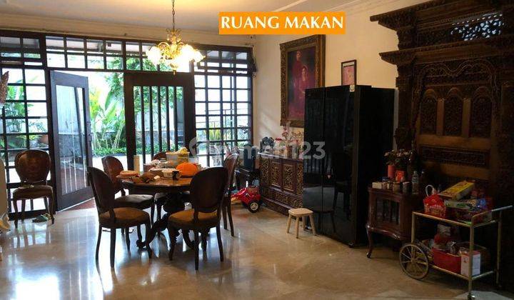 Dijual cepat dan murah  rumah 2 kavling  di kayu putih 2