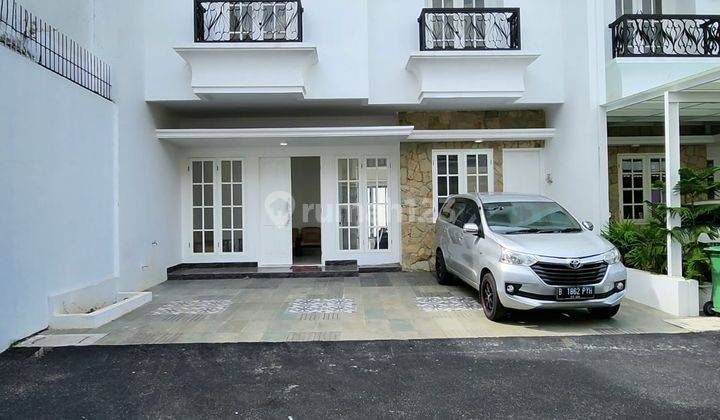 Brand New Classic Modern Dalam Cluster One Gate di Pondok Bambu 1