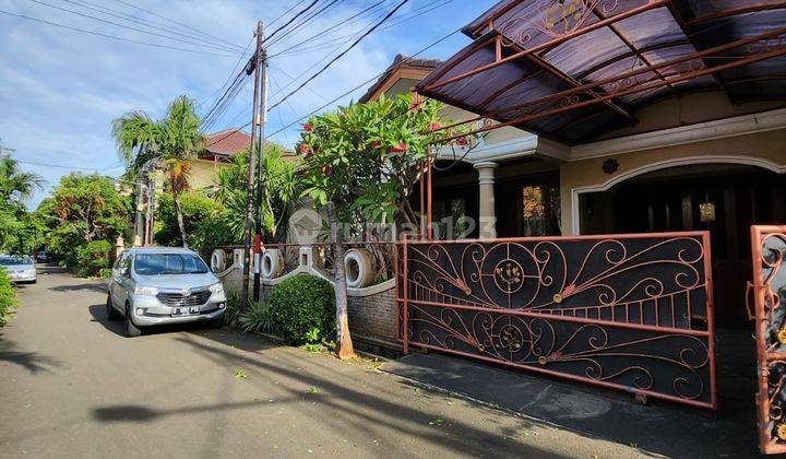 Dijual Rumah Posisi Hook Dalam Komplek Di Pondok Bambu 1
