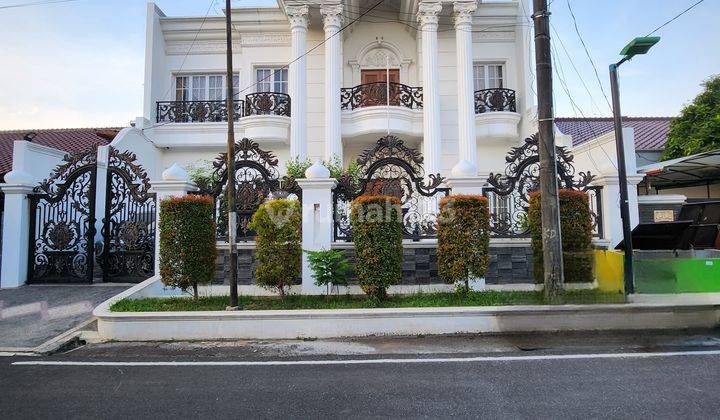 Rumah Classic Mewah Dalam Komplek Billymoon Pondok Kelapa Jaktim 1