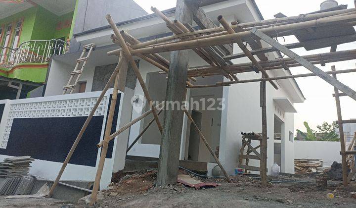 Rumah Lebar Mewah Gaya Modern Di Ngaliyan 1