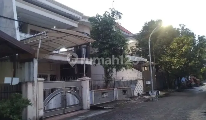 Rumah Bagus Semi Furnished HGB Rungkut, Surabaya 1