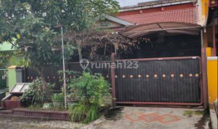 Rumah Bagus di Taman Pondok Jati Blok Au No. 17
, Sidoarjo 1