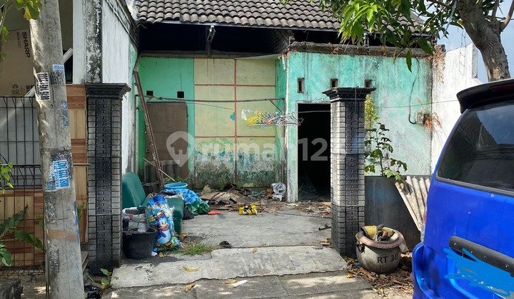 Unfurnished House with SHM in Menganti, Gresik Requires Minimal Renovation