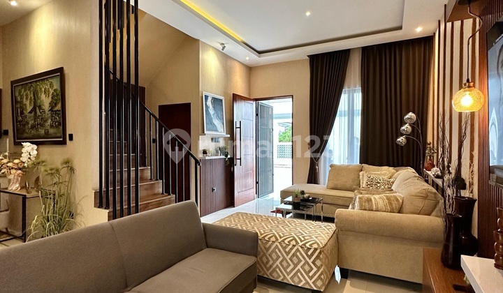 Rumah Full Furnished Dalam Komplek Flamboyan 2