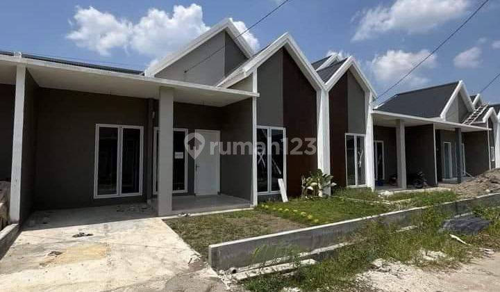 REKOMENDASI RUMAH DI DALAM KOMPLEK LUAS FASILITAS KOLAM RENANG  2