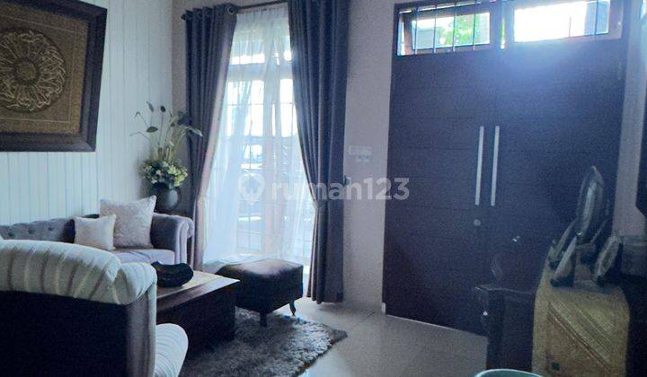 Jual Beserta Perabot Posisi Hook Dalam Komplek Asoka