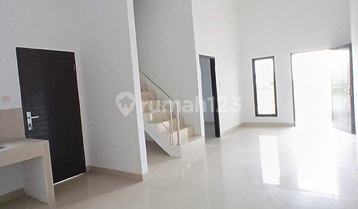 Hunia 2 Lantai Dalam Komplek Hanya 568Jt Johor