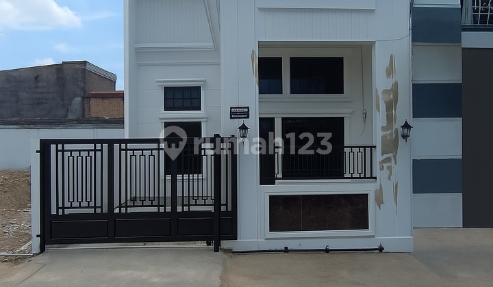 North Facing, 1 Unit Left Near Manhattan Mall