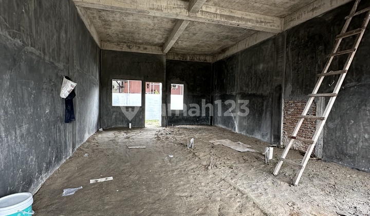 Ready Uk 6X 18 In Complex Row 12 Meter Road Setia Budi