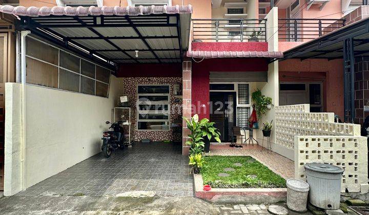 Rumah 2 Lantai Dalam Komplek Ringroad 1