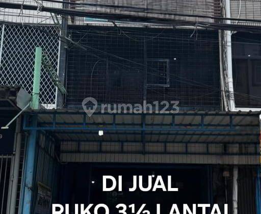 Ruko 3 1/2 Lantai Jelambar di Jelambar , Jelambar Ruko 1