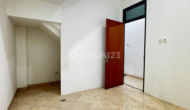 Ruko 3 1/2 Lantai Pasar Kopro Siap Pakai Ruko di Tanjung duren, Tanjung Duren Unfurnished 72 m² 2