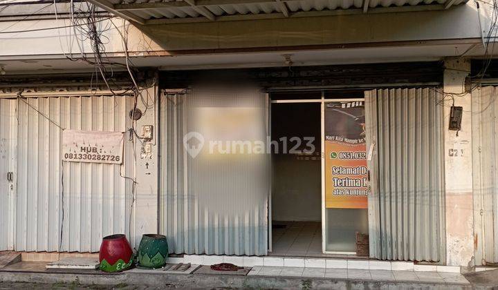 DI SEWAKAN RUKO 3 LANTAI MURAH DI KLAMPIS MEGAH 2