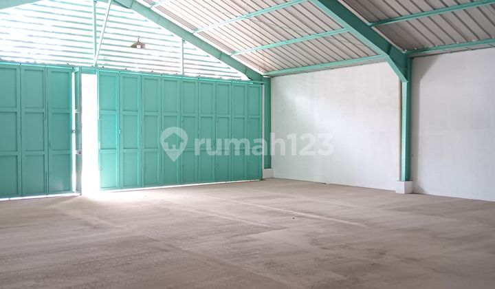 Gudang plus Kantor , Sangat Bagus,Terawat ,di Mainroad Sudirman Bandung 