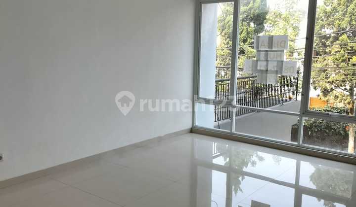 Rumah Komplek Budisari 3 Lantai Bandung