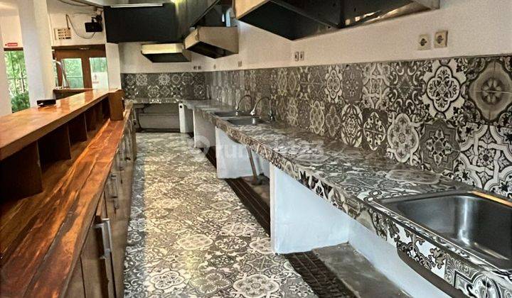 Ruang Usaha di Pinggir Jalan Sayap Cihampelas Bandung 2