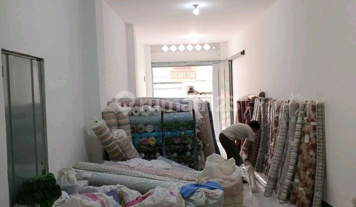 Disewakan Ruko Siap Pakai bisa 1 Ato 2 Lantai di Sayap Dulatip