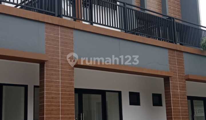 DISEWAKAN RUKO 2 LANTAI STRATEGIS MURAH PINGGIR JALAN DI PAMULANG 