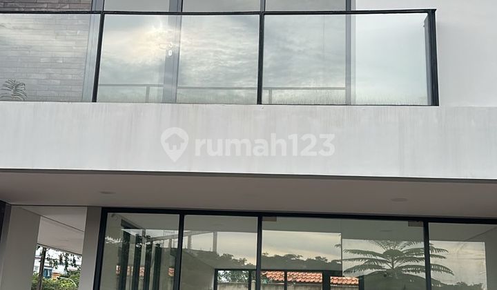 FOR RENT: AFFORDABLE STRATEGIC SHOPHOUSE BY THE SIDE OF BINTARO ROAD