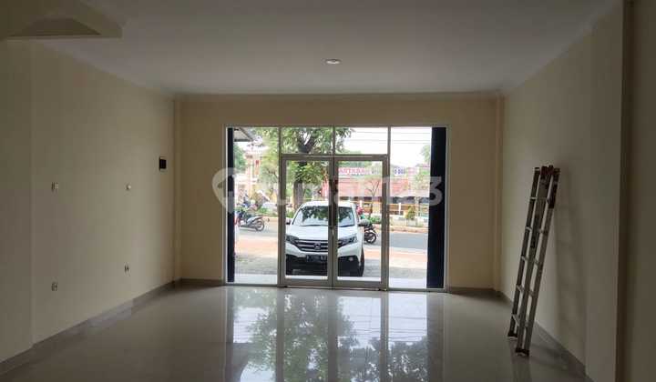 For Rent: 3-Story Strategic Shop House Cheap by Main Road BSD