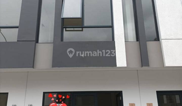 Ruko Disewakan Bagus Dan Lokasi Strategis 1
