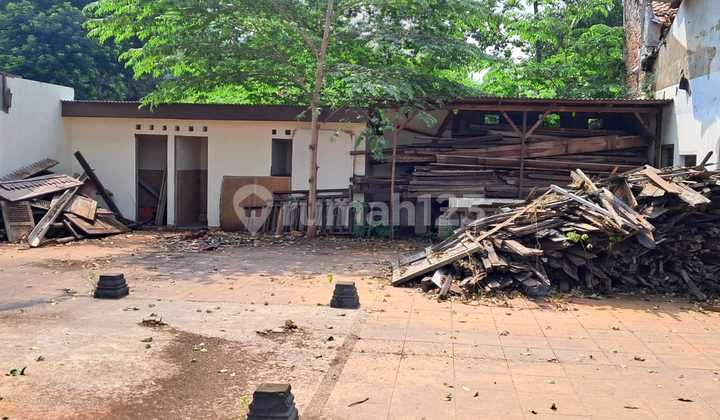 Land for Rent by the Road, Strategic and Busy Location Land for Rent by the Road, Strategic and Busy Location