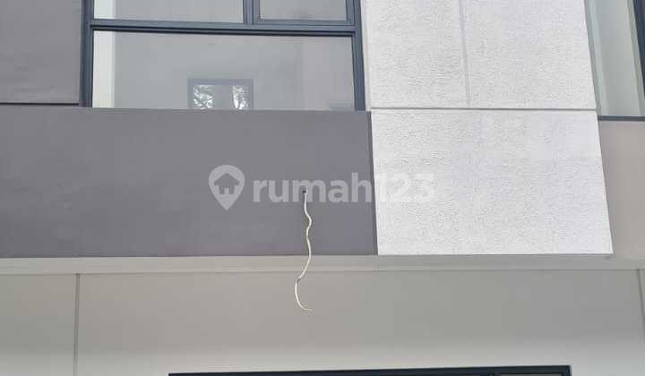 Ruko 2 Lantai Bagus Dan Lokasi Dekat Dgn Jln Toll Dikawasan Ramai Bsd