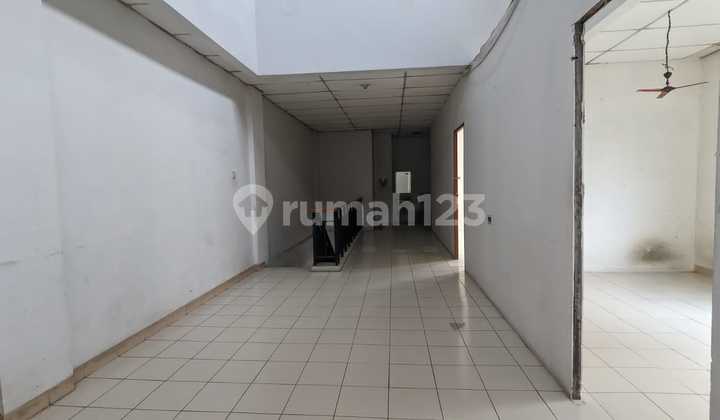 For Rent: Strategically Located Shop House BSD by the Roadside For Rent: Strategically Located Shop House BSD by the Roadside
