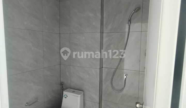 2-Story Nice Ruko in a Busy Location 2-Story Nice Ruko in a Busy Location