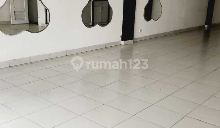 For Rent: 2-Story Shophouse by the Road in a Busy BSD Area For Rent: 2-Story Shophouse by the Road in a Busy BSD Area