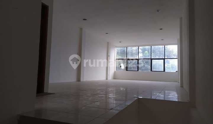 For Rent: Attached Shophouse in a Busy Pamulang Area 2