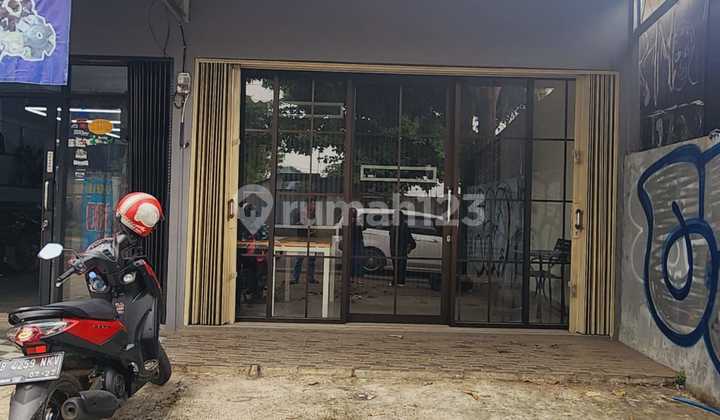 For Rent: Shop House Suitable for Office, Located by the Roadside in BSD City