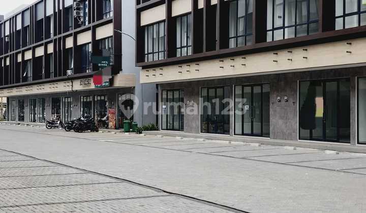FOR RENT CHEAP STRATEGIC SHOPHOUSE BY THE ROAD IN BSD