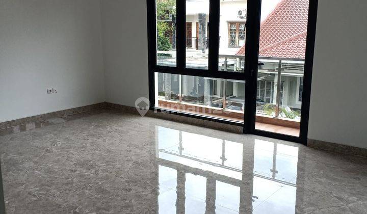 Dijual Cepat Rumah Bagus Di Bawah Harga Pasar di Kencana Loka Bsd 2