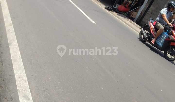 FOR RENT: STRATEGIC AND AFFORDABLE SHOPHOUSE BY THE ROAD IN BINTARO