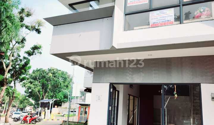 Disewakan Ruko 2 Lantai Strategis Murah di Pinggir Jalan Utama di BSD