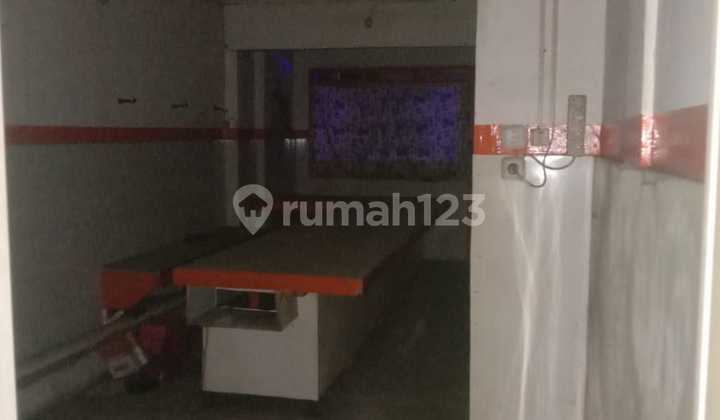 FOR RENT: 2-STORY STRATEGIC SHOPHOUSE CHEAP BY THE ROAD IN PAMULANG 2