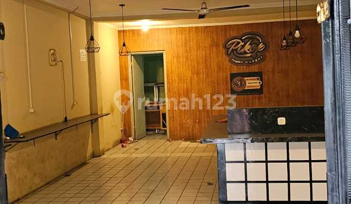 DISEWAKAN RUKO 3 LANTAI STRATEGIS MURAH PINGGIR JALAN RAYA DI PAMULANG 