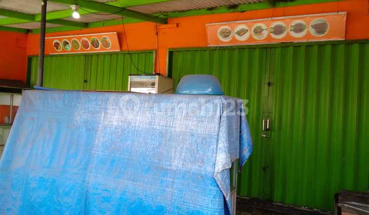 FOR RENT: STRATEGIC AND AFFORDABLE SHOPHOUSE BY THE ROAD IN BINTARO