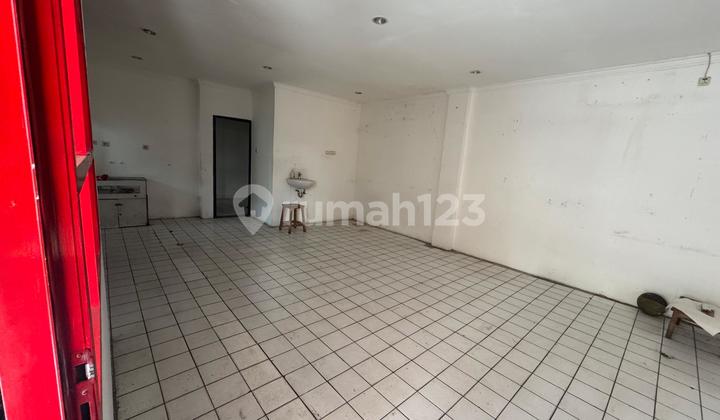 FOR RENT: 2-STORY AFFORDABLE STRATEGIC SHOPHOUSE ON THE MAIN ROAD IN PAMULANG FOR RENT: 2-STORY AFFORDABLE STRATEGIC SHOPHOUSE ON THE MAIN ROAD IN PAMULANG