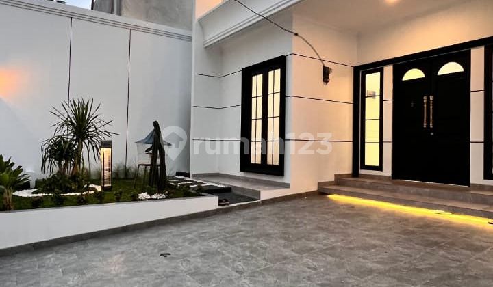Dijual Cepat Rumah 2 Lantai di Bawah Harga Pasar di BSD Dijual Cepat Rumah 2 Lantai di Bawah Harga Pasar di BSD