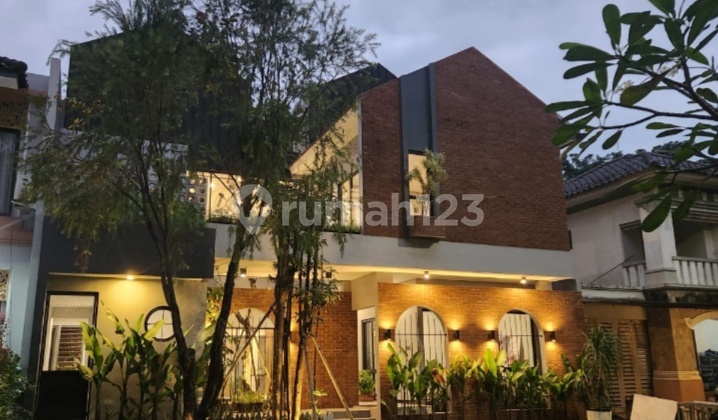 Dijual Cepat Rumah 3 Lantai di Bawah Harga Pasar di BSD Dijual Cepat Rumah 3 Lantai di Bawah Harga Pasar di BSD